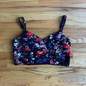 Express Women's Crop Top size L